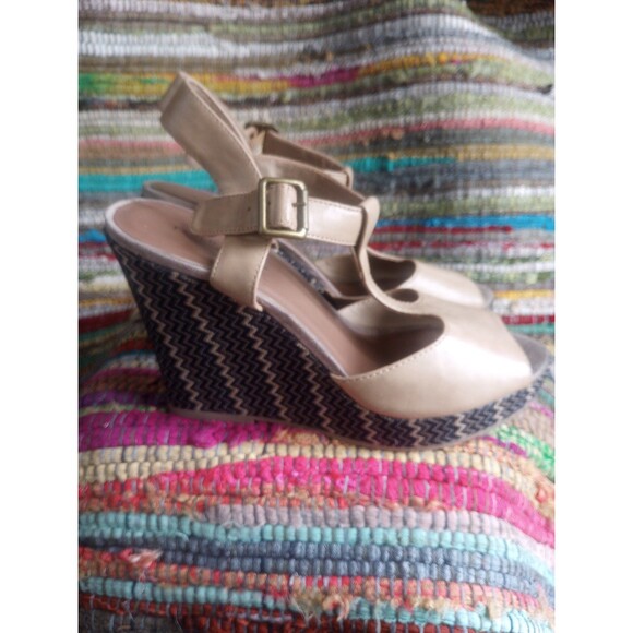 Strap sandals wedge heels size 9 - Picture 5 of 7